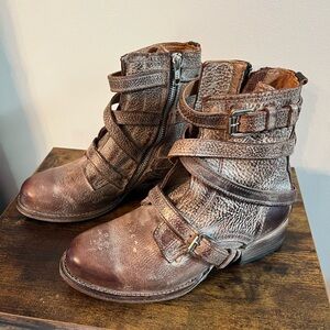 Freebird Raine size 7